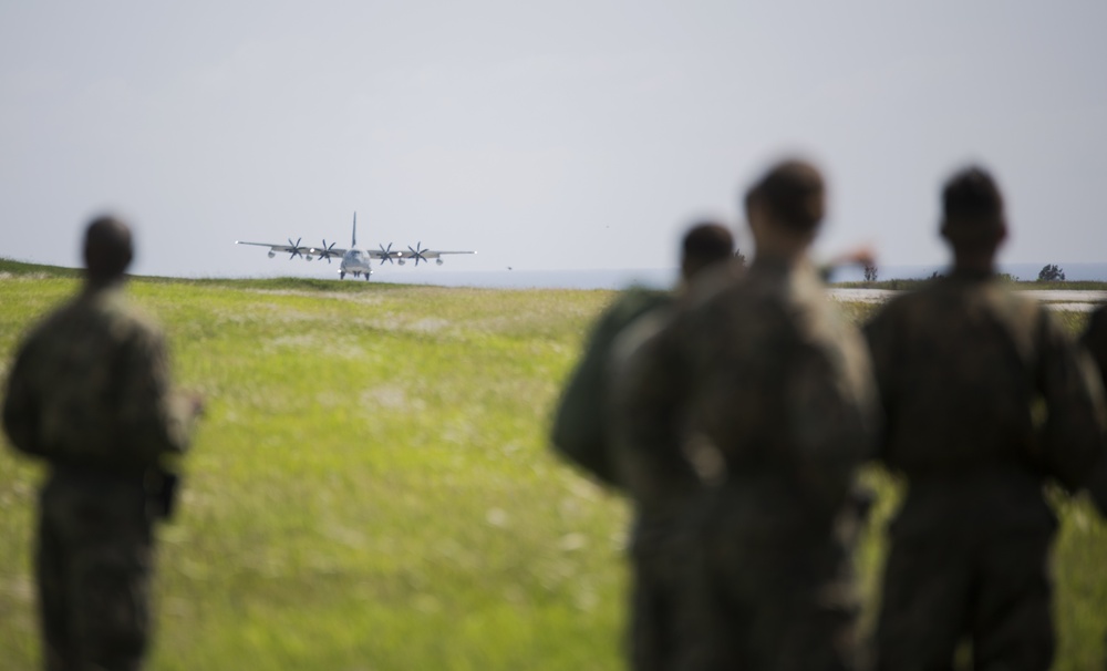 3rd MLG, 3rd Recon Marines drop a Polaris MRZR from C-130 for the first time