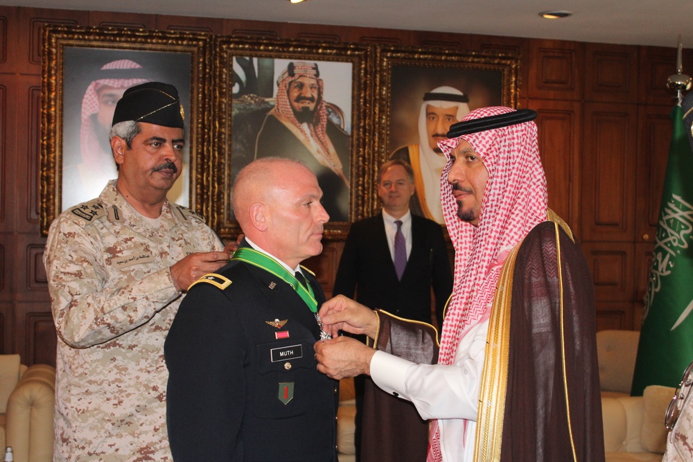 Maj.Gen. Frank Muth recieves the King Abdul Aziz Medal, First Order