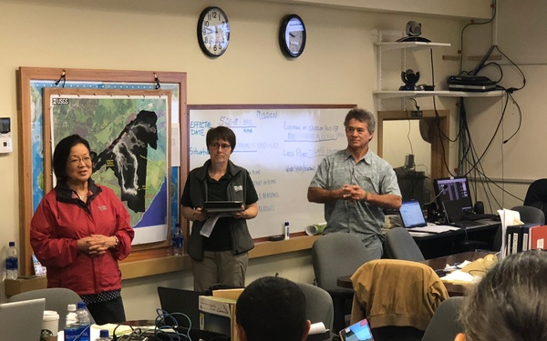 Senator visits Hilo EOC