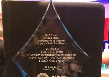 NDIA presents NAVSUP LOGCELL team with DoD Award for Supply Chain Excellence