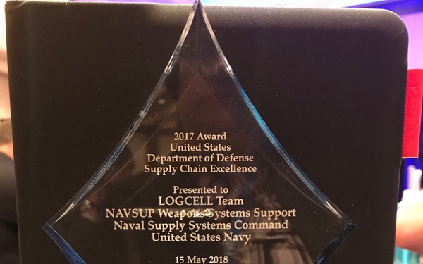 NDIA presents NAVSUP LOGCELL team with DoD Award for Supply Chain Excellence