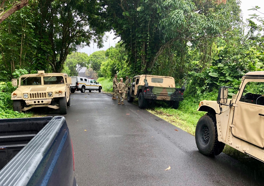 Guard monitors lava flow in Hawaii