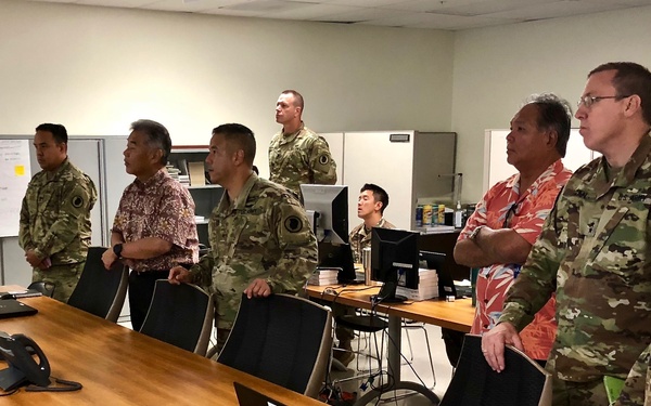 Hawaii Governor visits Task Force 5-0