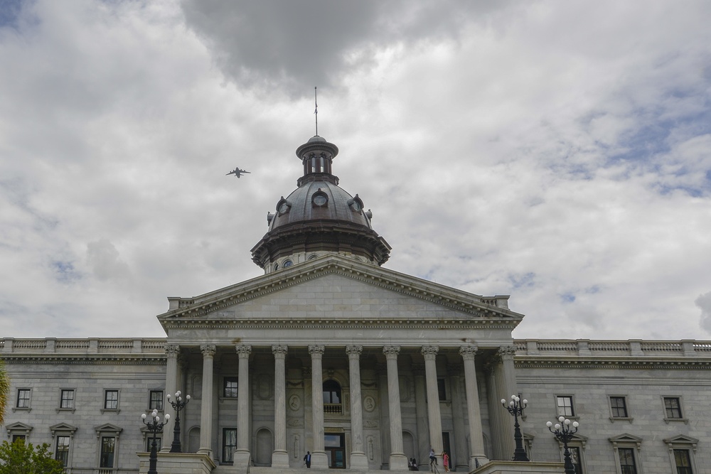 F-16’s and C-17’s Fly over South Carolina Capital