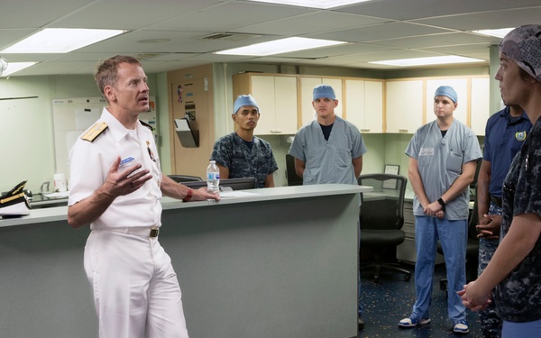 Top Leadership visits USNS Mercy and PP18 crew