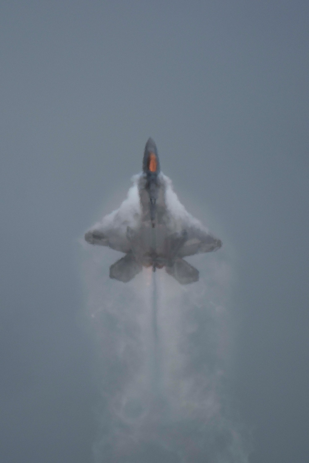 F-22 Raptor Demo Team soars over Hampton Roads