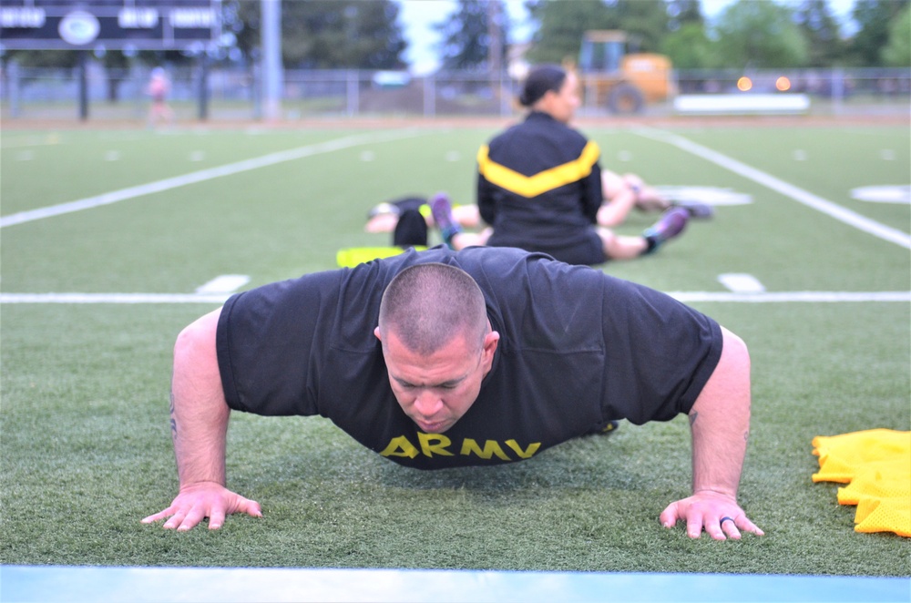 201st EMIB Soldiers Compete for Title of I Corps Best Warrior