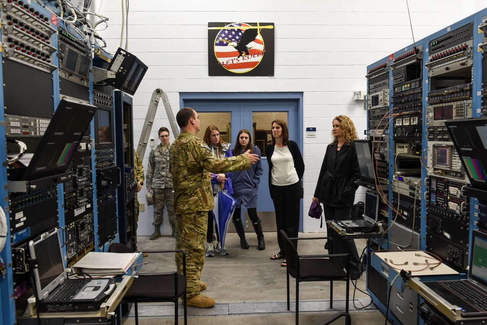 193rd SOW SMT invites area guidance counselors to tour base