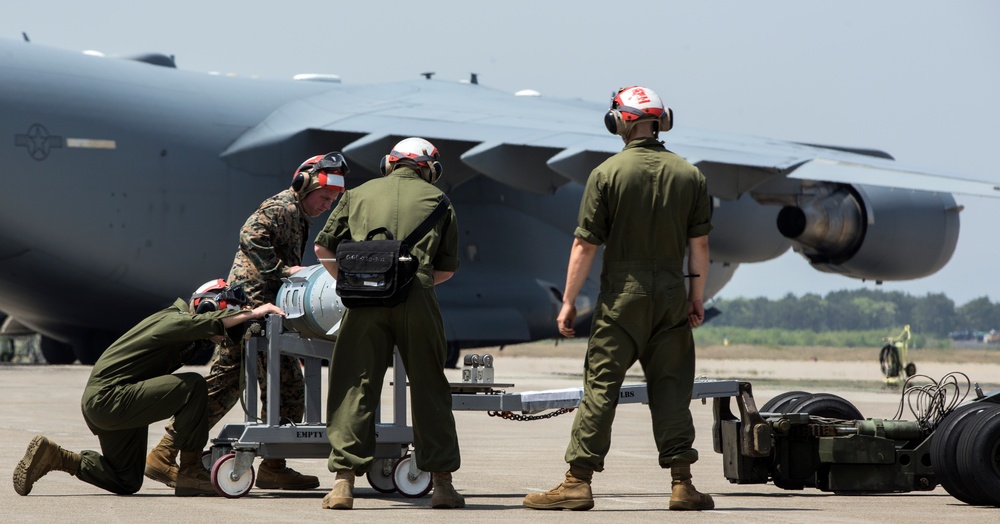 Explosive Motivation | VMFA-121 Marines conduct standard ordnance evolution