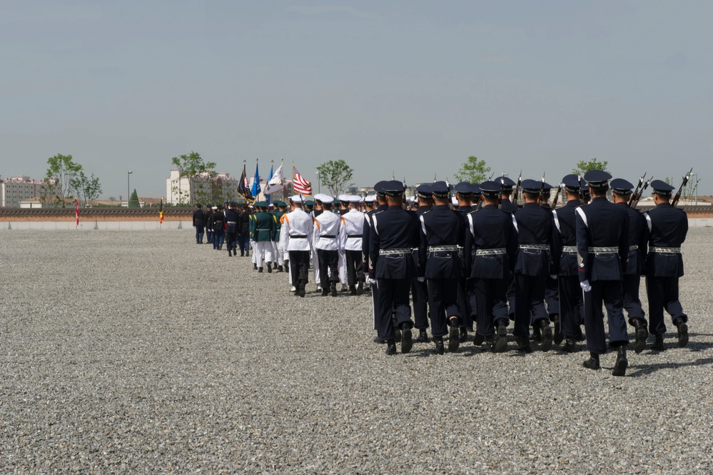 Memorial Day Ceremony Honors the Fallen