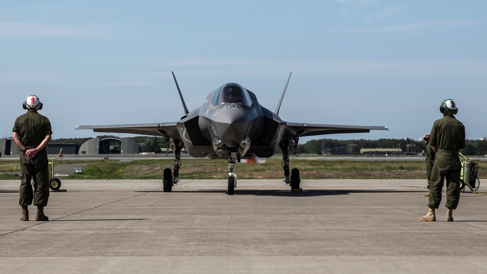 VMFA-121 Marines fly high in Misawa ATR