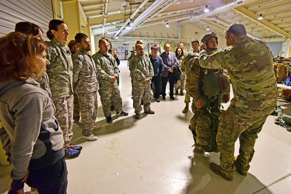 “Day in the Life of Soldier”, AMICI Program Strengthens US and Italian Workforce
