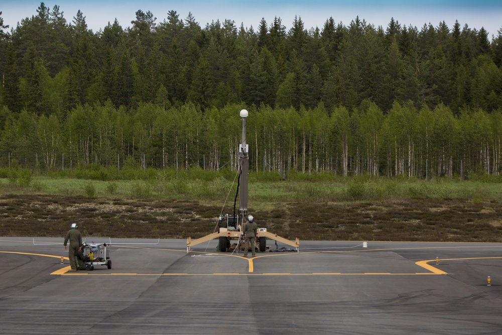 Exercise Frozen Reindeer: VMU-2 Flight Operations