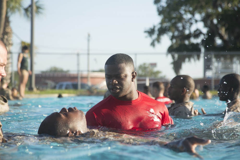 Alpha &amp; Oscar Company Swim Qualification