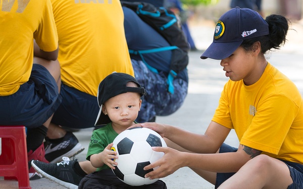 PP18 crew visit Khanh Hoa Social Protection Center