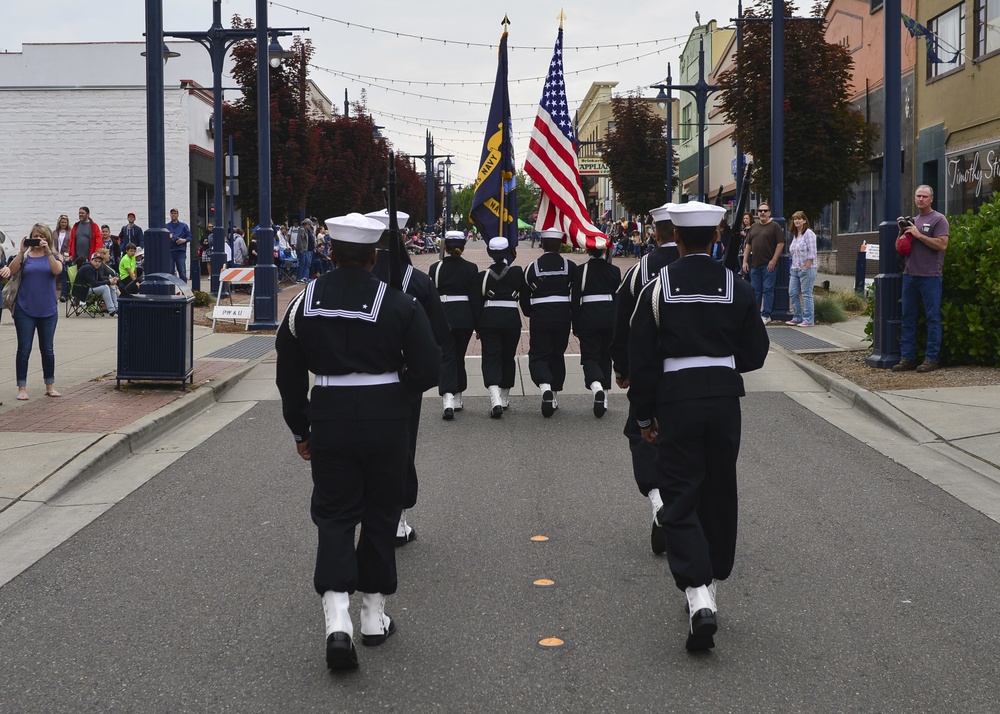 Nimitz Honor Guard Participates In Parade