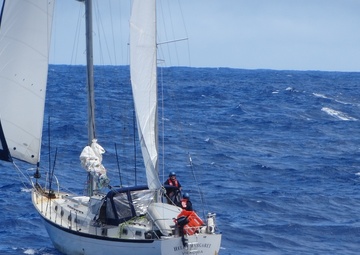 Coast Guard assists Canadian mariner in distress off Big Island of Hawaii