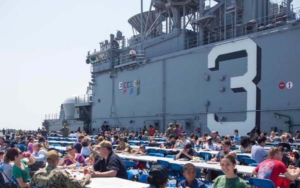USS Kearsarge Friends and Family Day