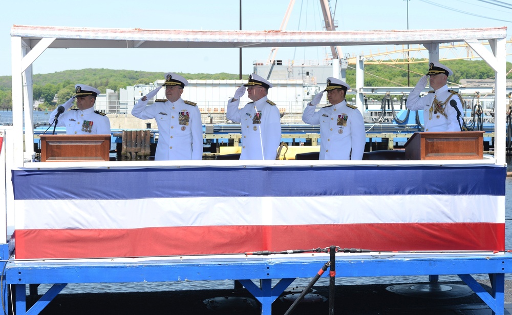 Undersea Warfighting Development Center Holds Change of Command