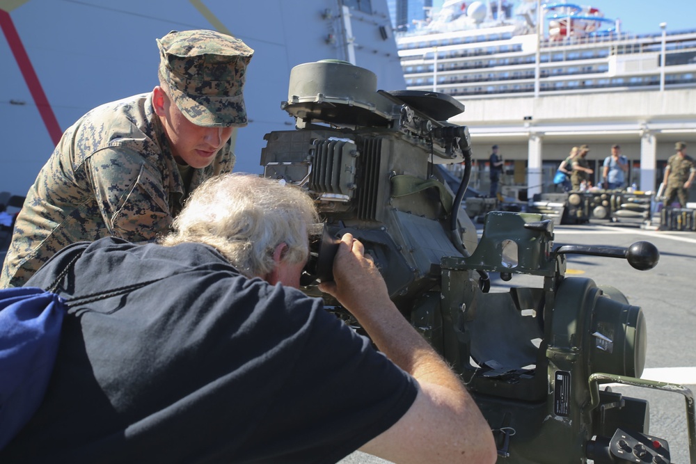 Welcome aboard: Service members host ship tour during Fleet Week New York