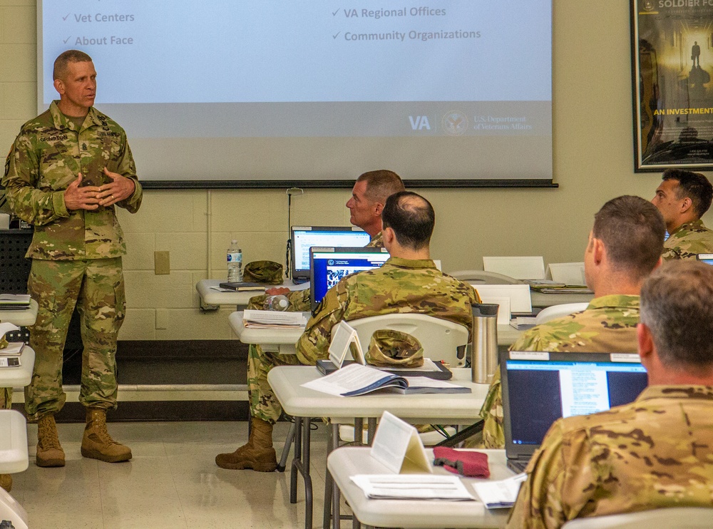 FORSCOM CSM Grinston visits Ft. Campbell