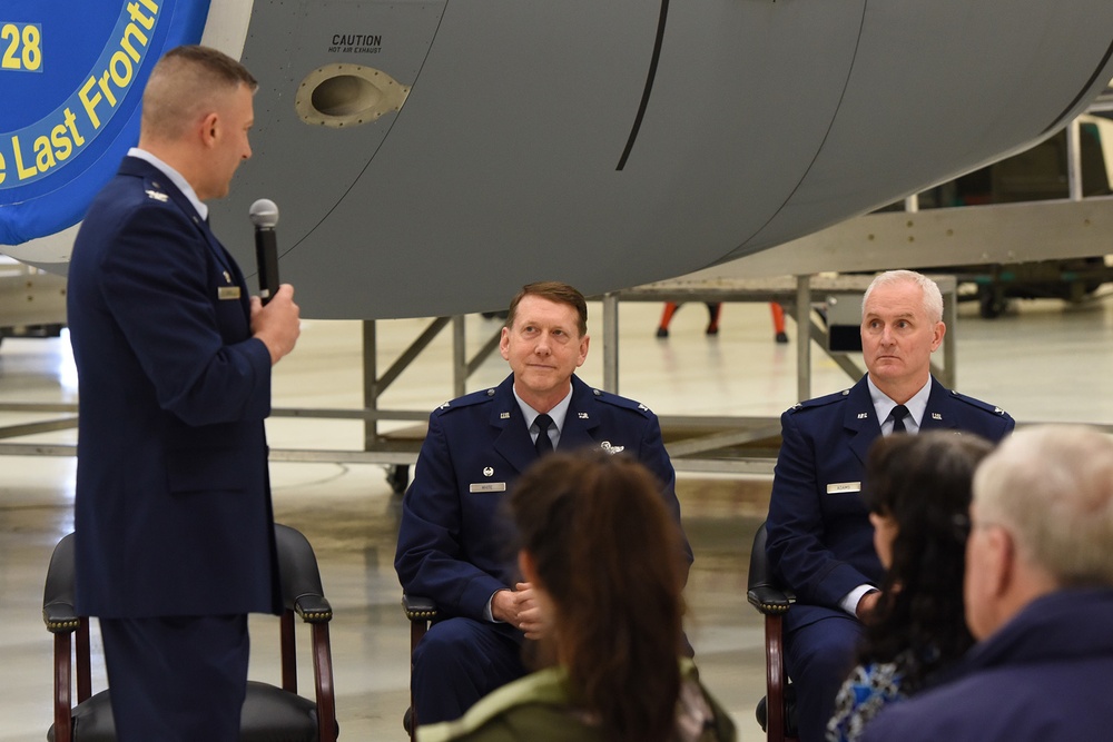 Air crew and space operators welcome new commander