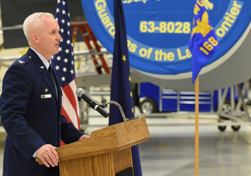Air crew and space operators welcome new commander