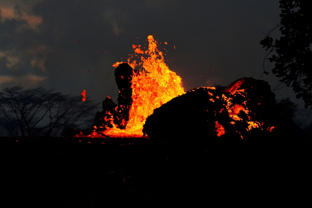 Steady lava flow from Puna fissures