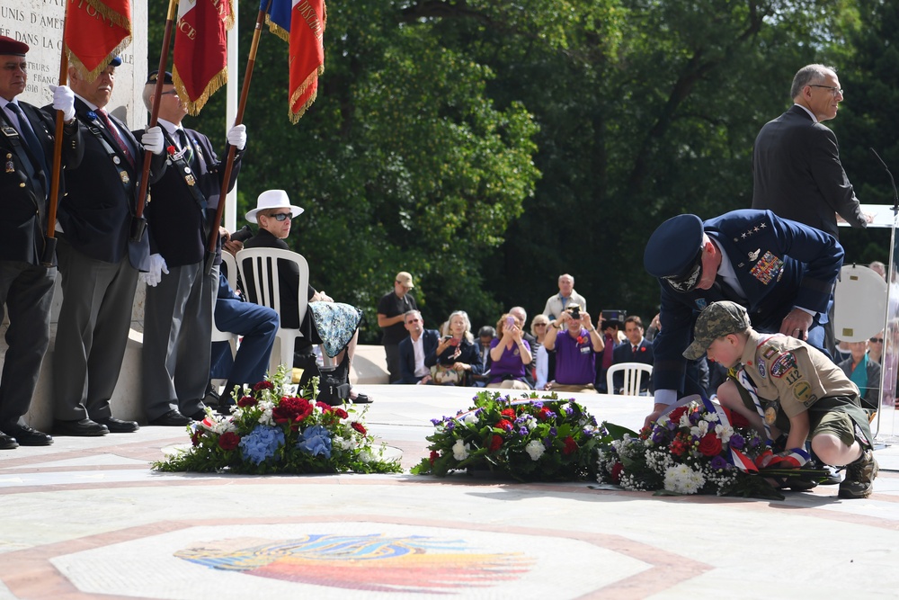 Honoring the fallen at Lafayette Escadrille Memorial