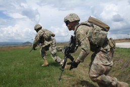 3-61 CAV Practices Advanced Rifle Marksmanship and Individual Movement Techniques in Kosovo