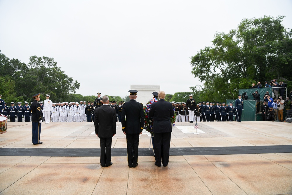 SD hosts POTUS for Memorial Day ceremony at ANC