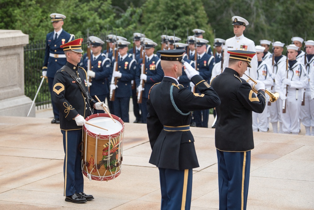 SD hosts POTUS for Memorial Day ceremony at ANC