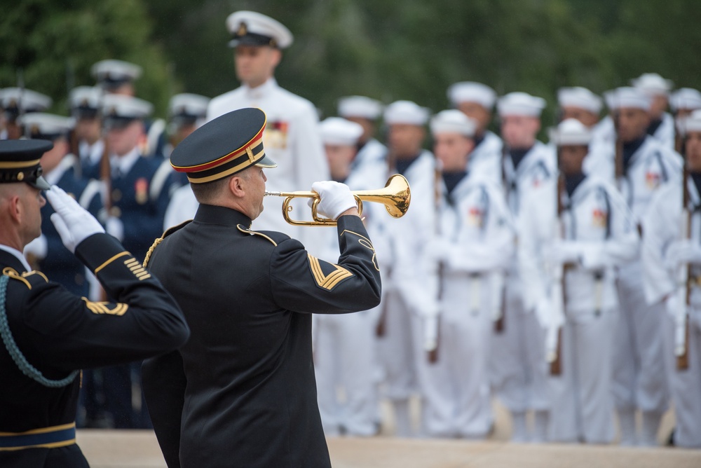 SD hosts POTUS for Memorial Day ceremony at ANC