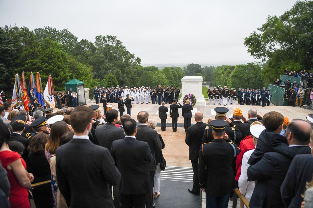 SD hosts POTUS for Memorial Day ceremony at ANC
