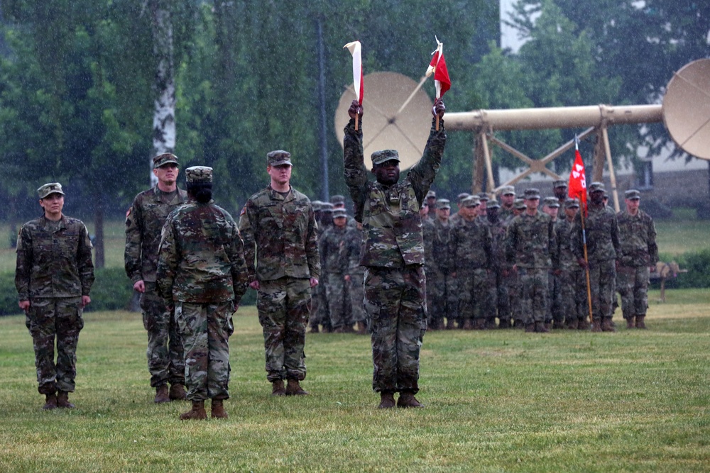 New commander takes charge of Army Europe’s expeditionary signal battalion