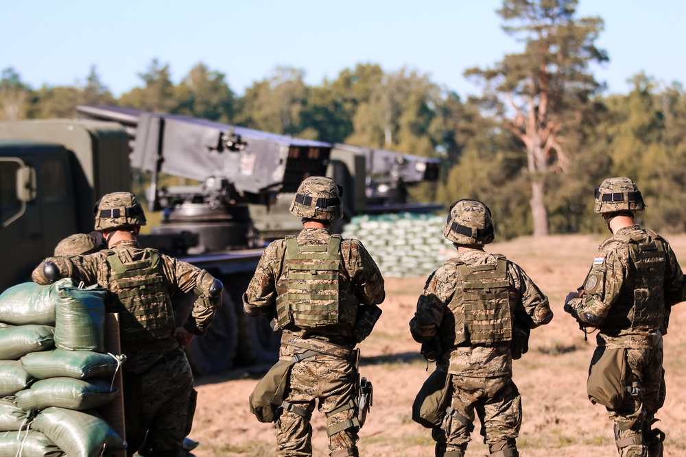 Battle Group Poland Training with Croatian Delegation