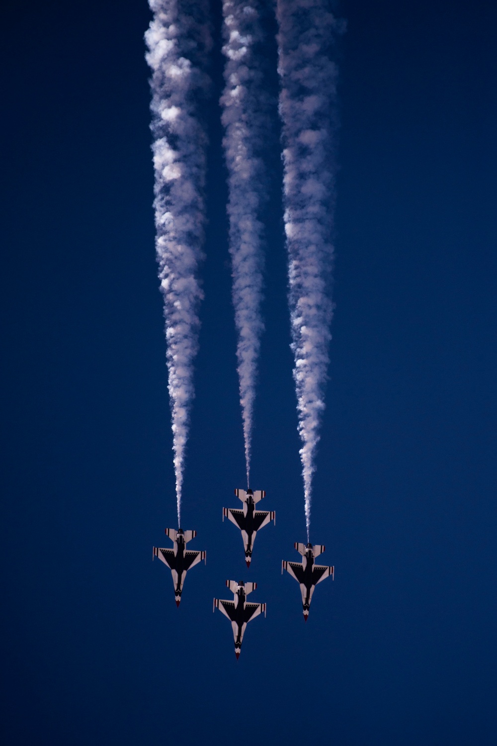 Thunderbirds practice for 2018 Cannon Air Show, Space and Tech Fest