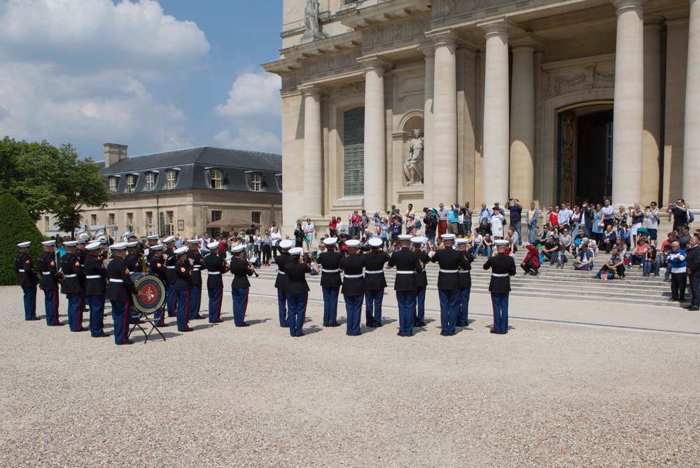 2d Marine Division Band performs at Les Invalides, May 22, 2018