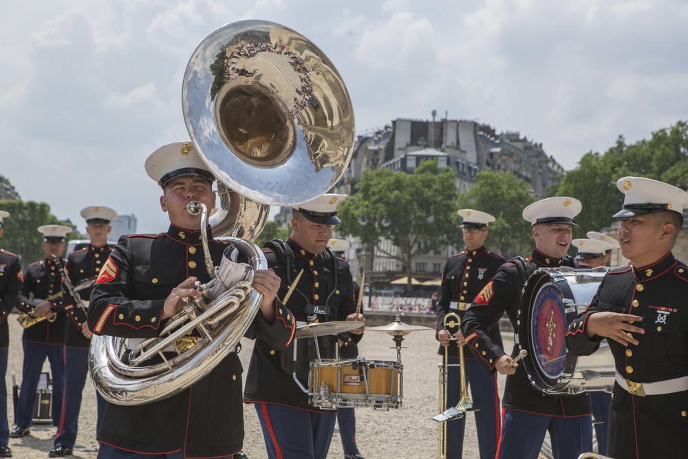 2d Marine Division Band performs at Les Invalides, May 22, 2018