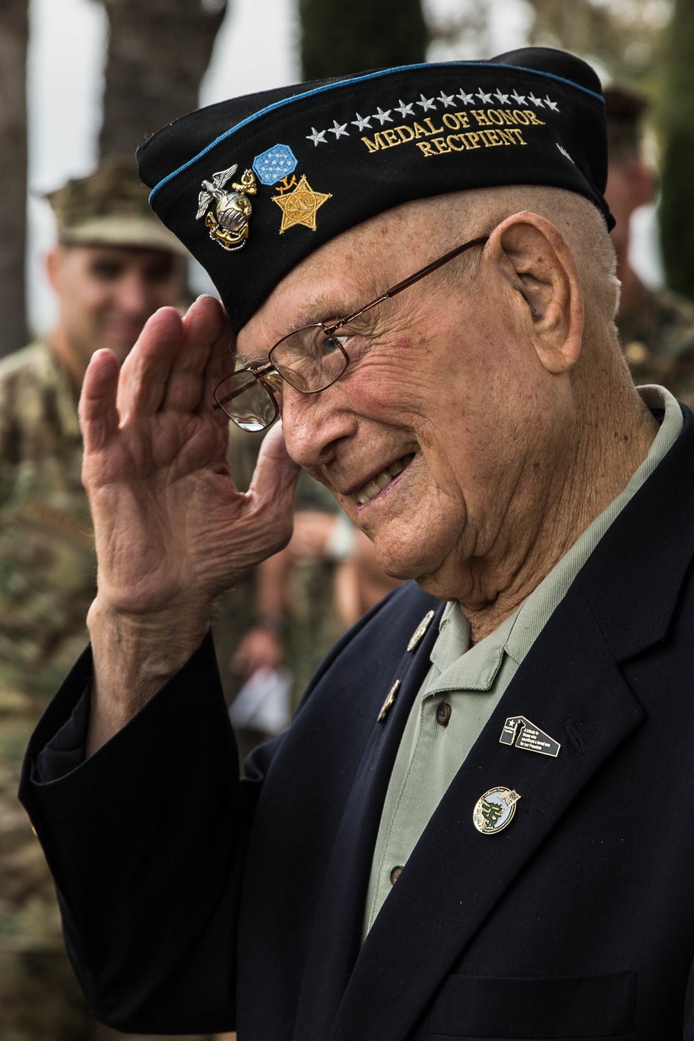 Retired CWO4 Hershel &quot;Woody&quot; Williams visits 62 Area Memorial Garden