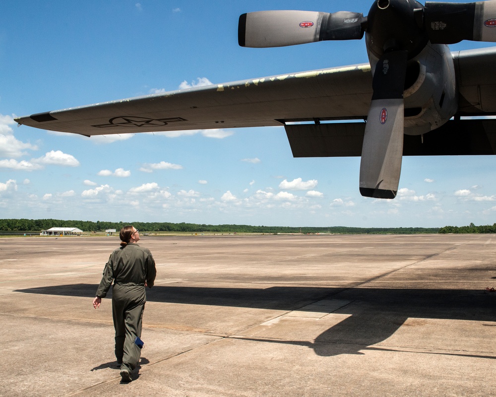 154th Training Squadron Airman rocks the school house