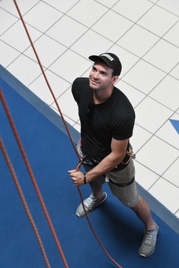 One arm, no sweat – Hill Afb civilian learns to belay with one arm