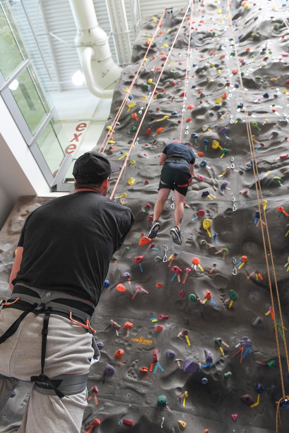 One arm, no sweat-Hill Afb civilian learns to belay with one arm