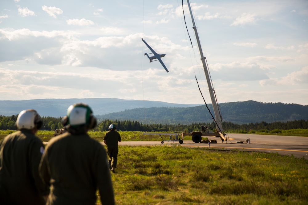 Exercise Frozen Reindeer: VMU-2 Flight Operations