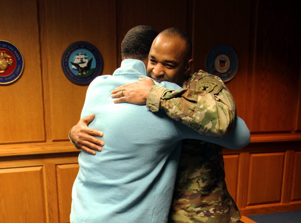 NFL prospect and genreal's son realizes desire to serve (BG Vereen Congratulates Son Kevin)