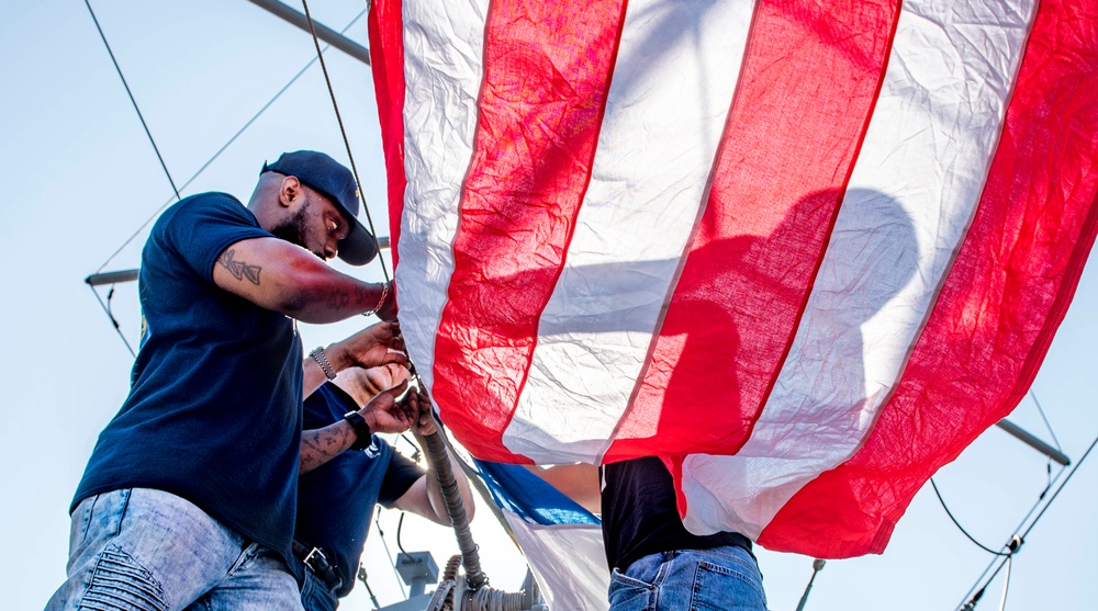 GHWB Sailors Volunteer on USS Wisconsin