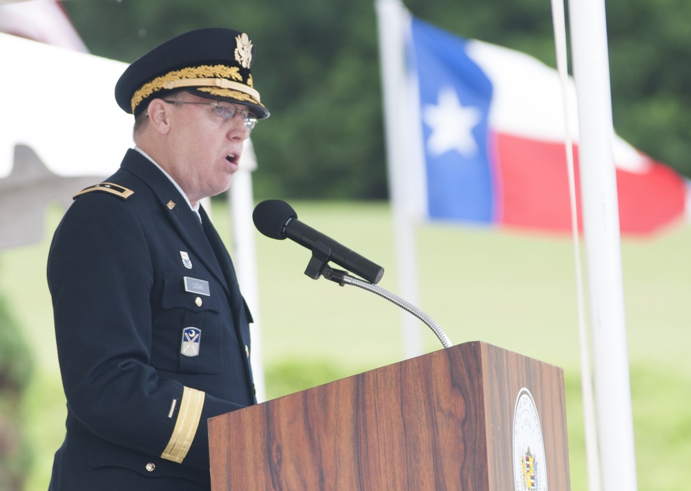 Hawaii governor hosts Memorial Day ceremony