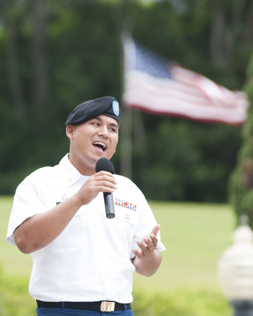 Hawaii governor hosts Memorial Day ceremony