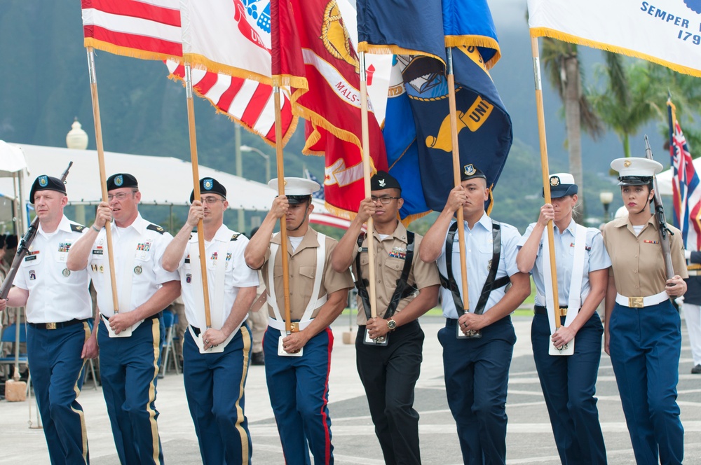 Hawaii governor hosts Memorial Day ceremony