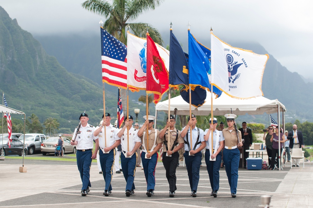 Hawaii governor hosts Memorial Day ceremony